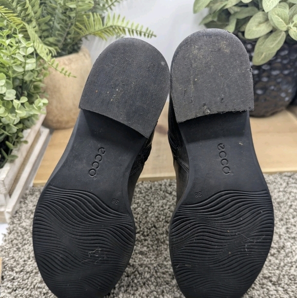 Ecco Hobart Distressed Knee High Women's Size 7.5/8 Buckle Side Heeled Boots - Picture 5 of 6